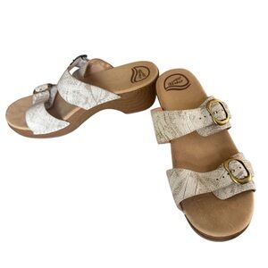 Dansko Sophie Sandals White Distressed Leather Size 40